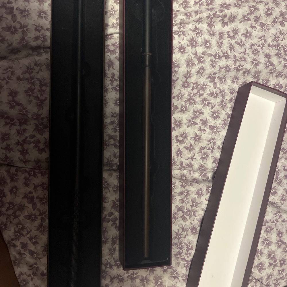Draco and Ginny wands